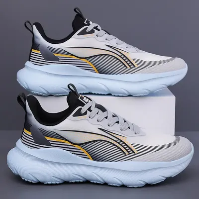 ABSORBING RUNNING SHOES